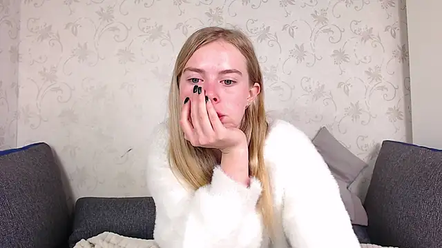 sofiaa here online show from 05-17-26, 11:56