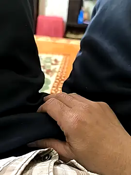 Snapshot of faaseel chatting on 03-10-25, 04:35 faaseel online show from 03-10-25, 04:35