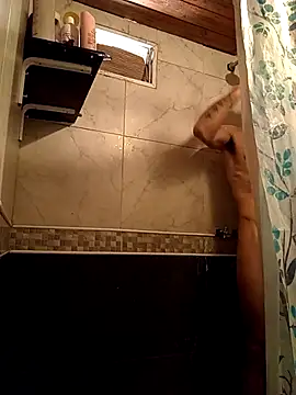 Snapshot of FlacoDani chatting on 10-15-25, 02:28 FlacoDani online show from 10-15-25, 02:28