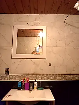 Snapshot of FlacoDani chatting on 11-10-25, 02:49 FlacoDani online show from 11-10-25, 02:49