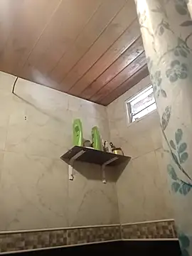 Snapshot of FlacoDani chatting on 02-16-26, 05:09 FlacoDani online show from 02-16-26, 05:09