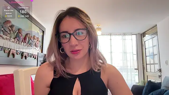 Gabby cruz  online show from 12-12-24, 09:48