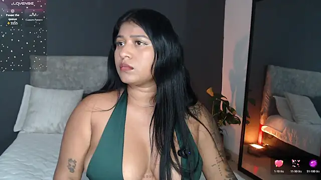 Snapshot of alinakiss chatting on 06-21-26, 07:00 alinakiss online show from 06-21-26, 07:00