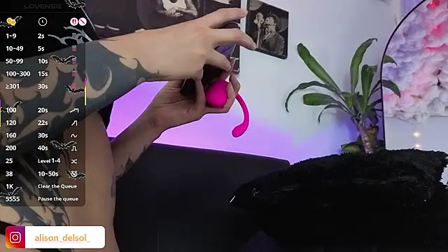 Alisson Wynter online show from 01-18-26, 04:27