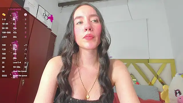 rousee yareldss online show from 11-18-25, 04:17