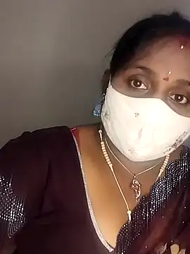 Snapshot of Sexy_Radhikaa chatting on 03-19-25, 06:03 Sexy Radhikaa online show from 03-19-25, 06:03