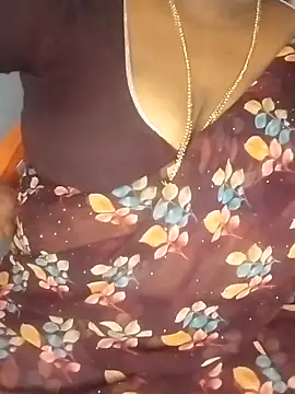 Snapshot of Sexy_Radhikaa chatting on 09-27-25, 04:17 Sexy Radhikaa online show from 09-27-25, 04:17