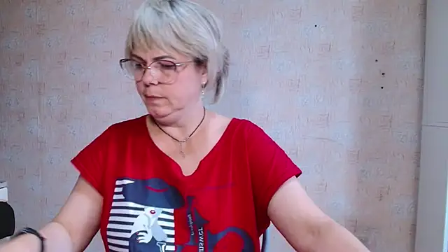 sweetsunset11 online show from 10-18-25, 08:04