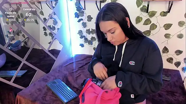 Megan sophia2 online show from 02-11-25, 01:09