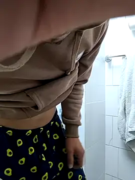 Snapshot of tula_chyk chatting on 12-04-24, 12:14 tula chyk online show from 12-04-24, 12:14