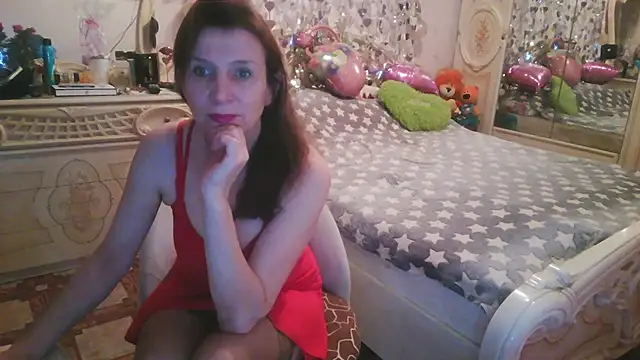 Snapshot of Debra_Phoenix chatting on 02-14-26, 06:15 Debra Phoenix online show from 02-14-26, 06:15