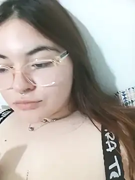 Snapshot of fresitaju chatting on 11-11-25, 05:40 fresitaju online show from 11-11-25, 05:40