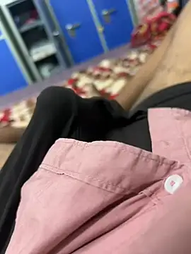 Snapshot of aprivateguy chatting on 02-25-25, 10:58 aprivateguy online show from 02-25-25, 10:58