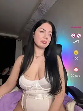 BellaaNoir online show from 04-29-26, 07:53