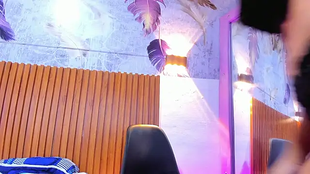 Madison-Diaz online show from 04-16-26, 01:01