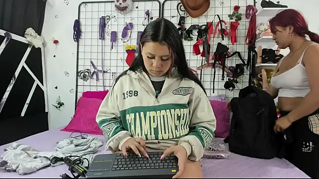 thedream girls online show from 06-26-26, 01:04