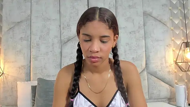 Snapshot of AshleyHill2 chatting on 02-03-26, 06:22 AshleyHill2 online show from 02-03-26, 06:22