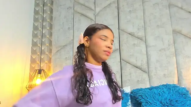 Snapshot of AshleyHill2 chatting on 02-22-26, 02:45 AshleyHill2 online show from 02-22-26, 02:45