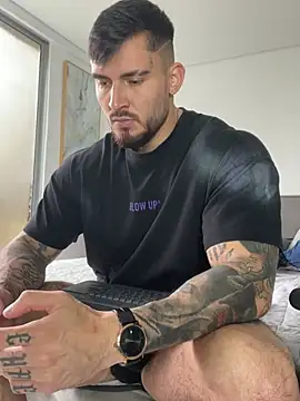 DimitriSullivan  online show from 02-05-26, 01:05