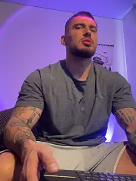 Snapshot of DimitriSullivan_ chatting on 06-04-26, 02:45 DimitriSullivan online show from 06-04-26, 02:45