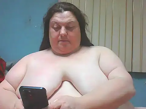 Snapshot of Honeybee2025 chatting on 02-13-25, 10:43 Honeybee2025 online show from 02-13-25, 10:43