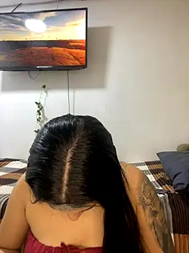 Leyna Kenet online show from 09-28-25, 05:51