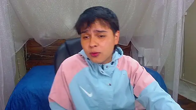 Snapshot of AndrewPherson chatting on 02-23-25, 12:05 AndrewPherson online show from 02-23-25, 12:05