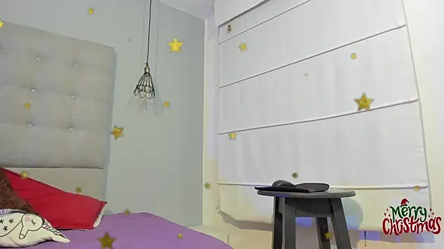 Snapshot of Luxy_Nurse chatting on 12-20-24, 01:58 Luxy Nurse online show from 12-20-24, 01:58