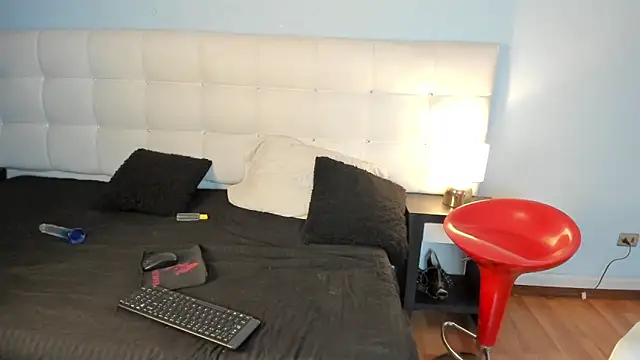 Snapshot of Luxy_Nurse chatting on 01-22-25, 12:27 Luxy Nurse online show from 01-22-25, 12:27