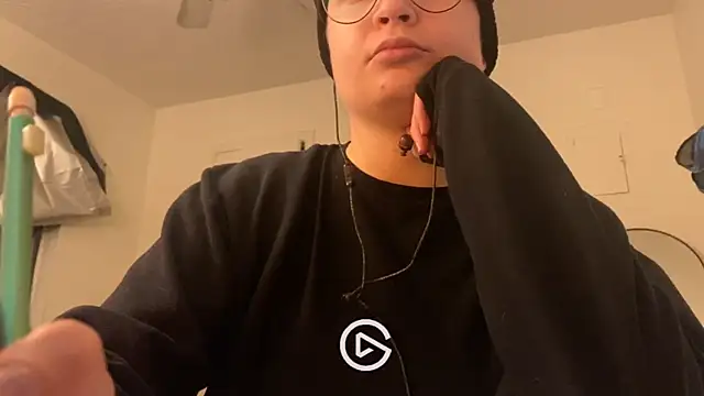 Snapshot of livcutebaby chatting on 12-21-24, 06:09 livcutebaby online show from 12-21-24, 06:09