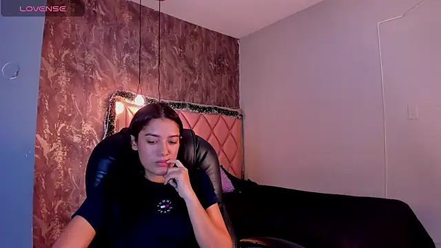 SKYLERWHIITEE online show from 12-12-24, 06:14