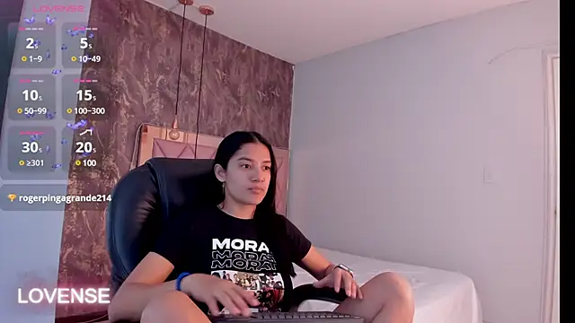 SKYLERWHIITEE online show from 02-05-25, 08:43