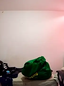 nicolle milf1978 online show from 04-15-26, 09:59