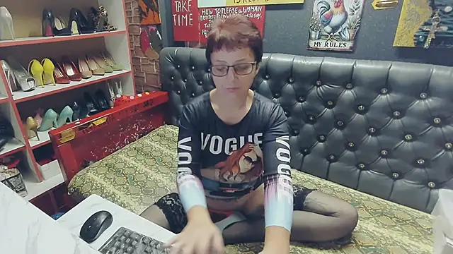 Lily4yourfun online show from 11-14-25, 06:45