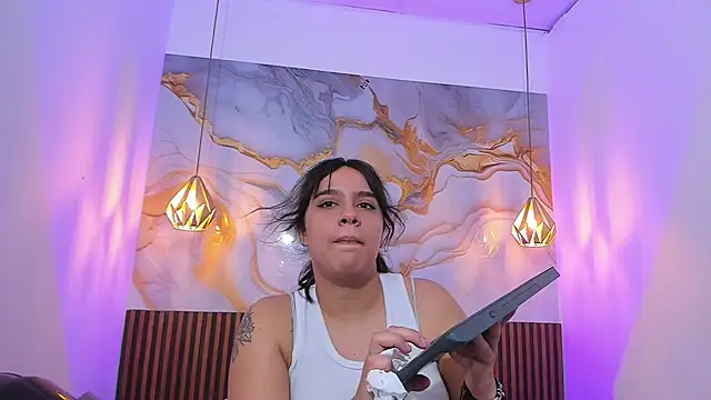 MelissaGilll online show from 12-19-25, 07:10