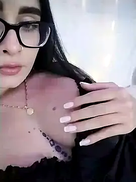 Aria uwu online show from 01-10-25, 05:47