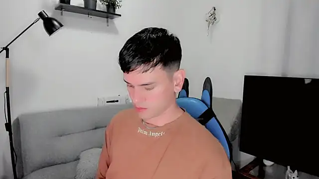 Snapshot of joe_jhon chatting on 02-04-25, 06:57 joe jhon online show from 02-04-25, 06:57