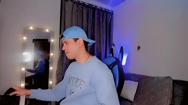 Snapshot of joe_jhon chatting on 03-08-25, 03:02 joe jhon online show from 03-08-25, 03:02