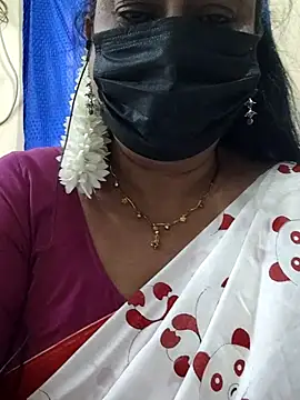 Snapshot of rekha_naier chatting on 07-13-26, 07:33 rekha naier online show from 07-13-26, 07:33