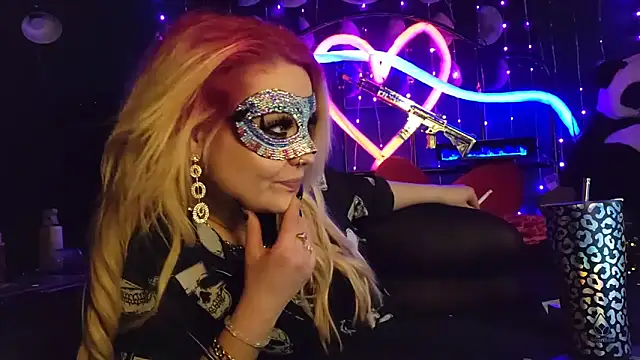 anonymouszN online show from 11-08-25, 09:24