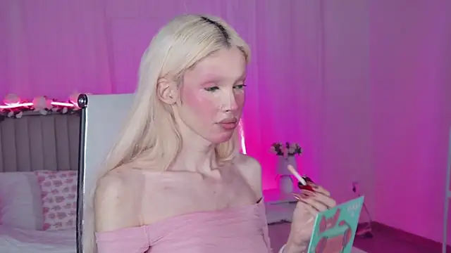 Snapshot of PamelamyDreamys chatting on 06-01-26, 10:00 PamelamyDreamys online show from 06-01-26, 10:00