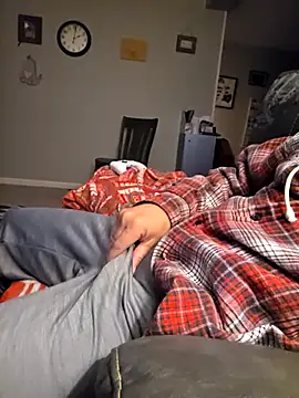 Snapshot of Huskers2020 chatting on 11-09-25, 08:01 Huskers2020 online show from 11-09-25, 08:01