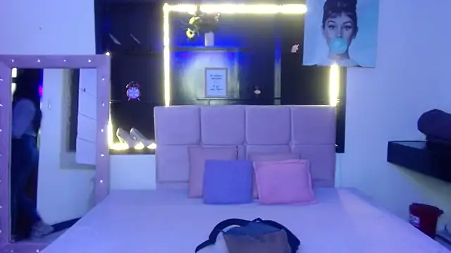 Angela Diaz  online show from 02-06-25, 11:54