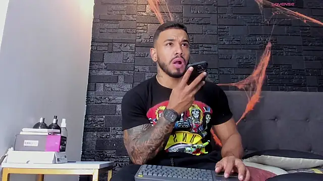 bruno miller  online show from 10-26-25, 08:15