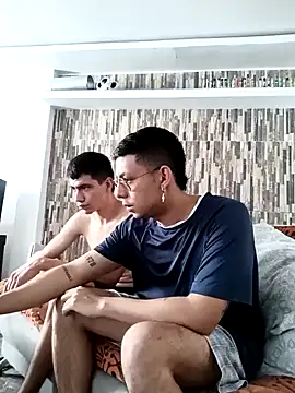 Snapshot of Nymphobuddies chatting on 01-14-25, 07:53 Nymphobuddies online show from 01-14-25, 07:53