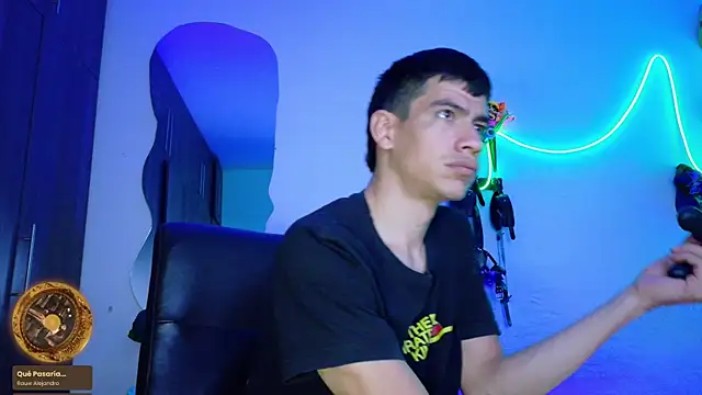 Snapshot of Nymphobuddies chatting on 03-18-25, 04:15 Nymphobuddies online show from 03-18-25, 04:15