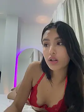 Snapshot of _AmberSmithh chatting on 12-18-24, 06:43 AmberSmithh online show from 12-18-24, 06:43