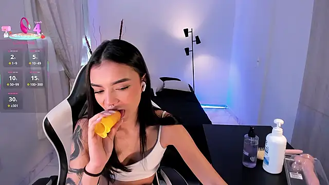 AnabelWolf online show from 09-19-25, 05:13