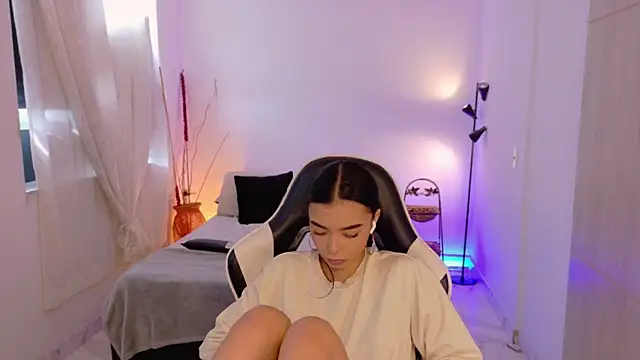 AnabelWolf online show from 11-29-25, 03:04