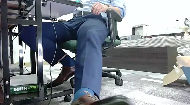 Snapshot of softlyS chatting on 12-10-24, 03:44 softlyS online show from 12-10-24, 03:44